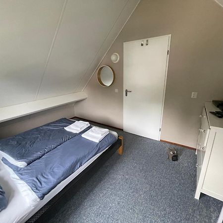 Freistehendes Ferienhaus Am See Naehe Roermond Heel Dış mekan fotoğraf