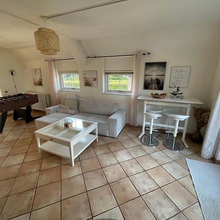 Freistehendes Ferienhaus Am See Naehe Roermond Heel Dış mekan fotoğraf
