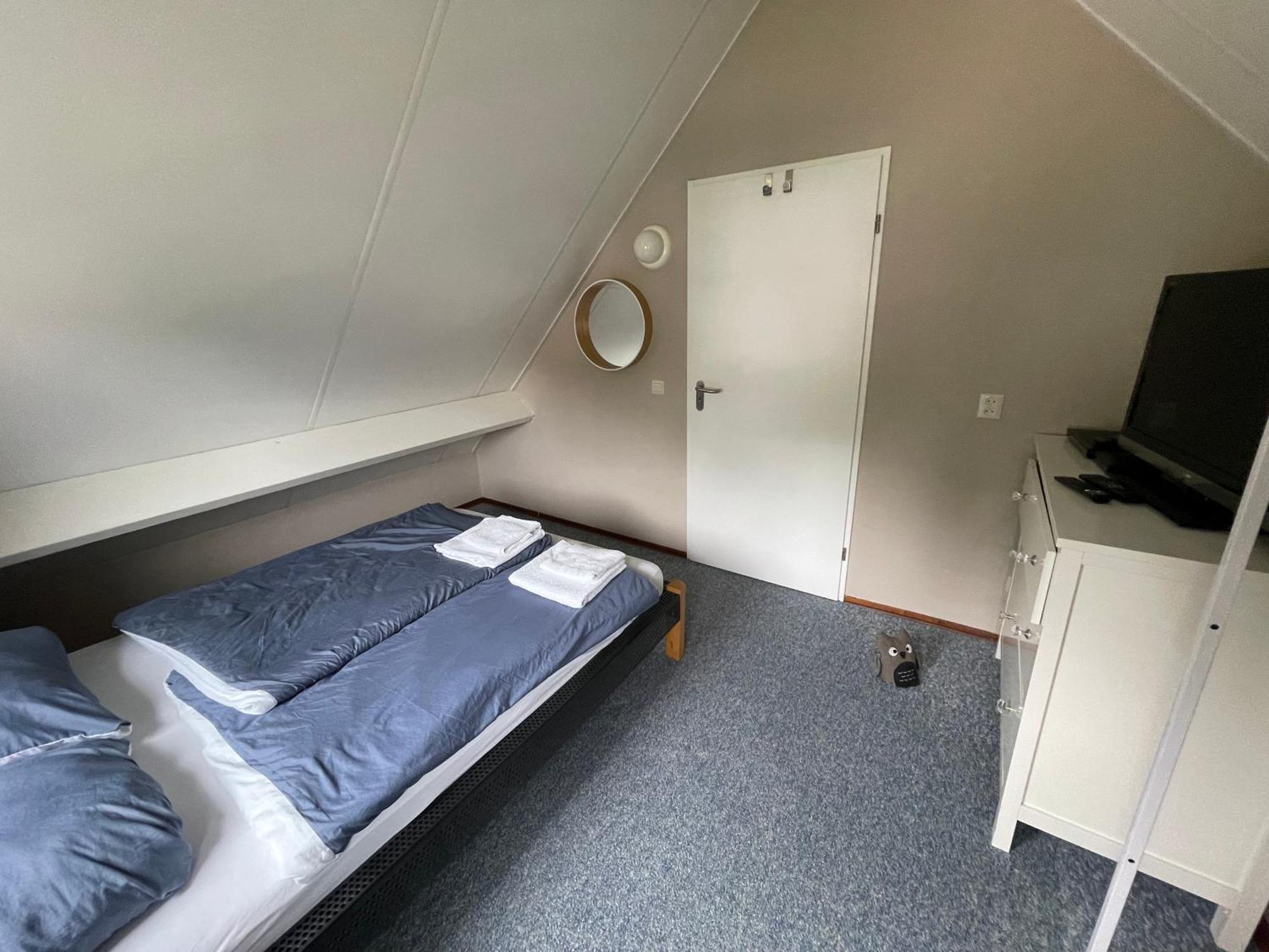 Freistehendes Ferienhaus Am See Naehe Roermond Heel Dış mekan fotoğraf