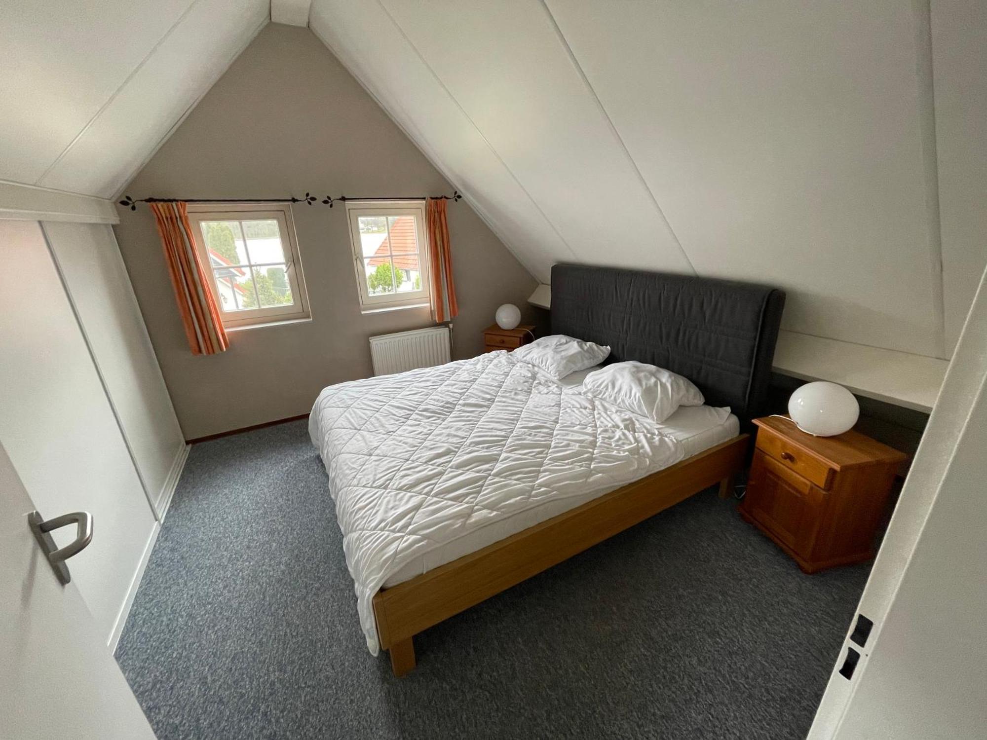 Freistehendes Ferienhaus Am See Naehe Roermond Heel Dış mekan fotoğraf
